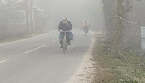 রাজারহাটে প্রচন্ড ঠান্ডায় মানুষ দিশাহারা, শিক্ষা প্রতিষ্ঠান বন্ধ