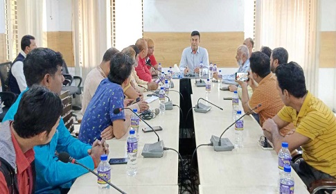 কাপাসিয়ায় নবাগত ইউএনও’র সাথে সাংবাদিকদের মতবিনিময়