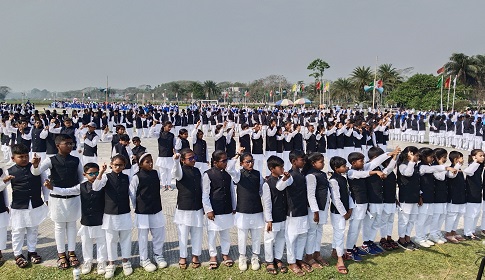 টুঙ্গিপাড়ায় ৭১৪ শিশুর কণ্ঠে বঙ্গবন্ধুর ভাষণ