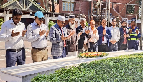 বঙ্গবন্ধুর সমাধিতে কৃষি গবেষণার ৪ নতুন পরিচালকের শ্রদ্ধা 