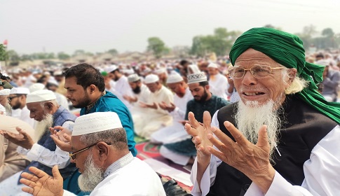 দিনাজপুরে ৬ লাখ মুসল্লির সমাগমে দক্ষিণ এশিয়ার সর্ববৃহৎ ঈদ জামাত