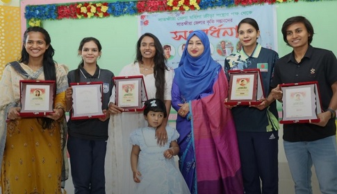 দেশ সেরা ৫ নারী ক্রীড়াবিদকে সাতক্ষীরায় সংবর্ধনা 