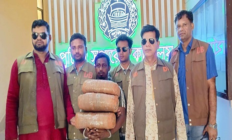 বরগুনায় সাড়ে ৪ লক্ষ টাকার অবৈধ মাদকসহ গ্রেফতার ১