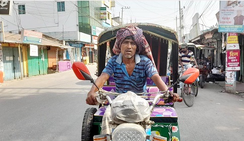 ৪২ ডিগ্রী তাপমাত্রায় পুড়ছে ঈশ্বরদী