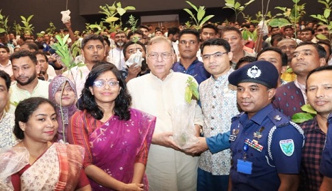 ‘পেনশন ব্যবস্থায় যুক্ত হলে শেষ বয়সে টেনশনে থাকতে হবে না’ 