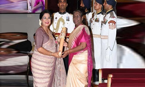 পদ্মশ্রী পুরস্কার গ্রহণ করলেন রেজওয়ানা চৌধুরী বন্যা