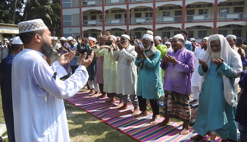 মাগুরায় বৃষ্টির জন্য নামাজ ও দোয়া প্রার্থনা