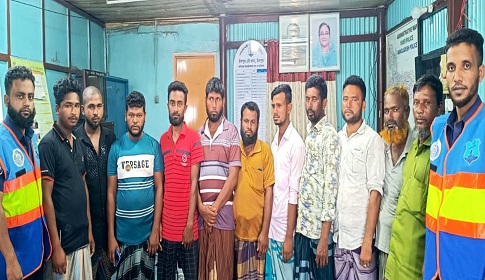 চাঁদপুরে মেঘনায় বালুর জাহাজে অভিযান, গ্রেফতার ১১