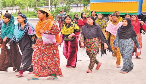 কর্মক্ষেত্রে যাওয়ার পথে দুর্ঘটনায় পড়লে ক্ষতিপূরণ পাবে পোশাক শ্রমিকরা