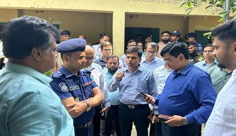 ফরিদপুরে বিভিন্ন নির্বাচনী কেন্দ্র পরিদর্শনে জেলা প্রশাসক ও পুলিশ সুপার