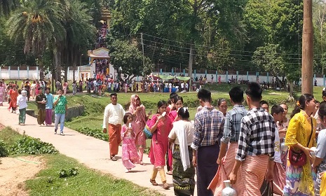 নানা আয়োজনে ঐতিহ্যবাহী চিৎমরম বৌদ্ধ বিহারে বুদ্ধ পূর্ণিমা পালিত