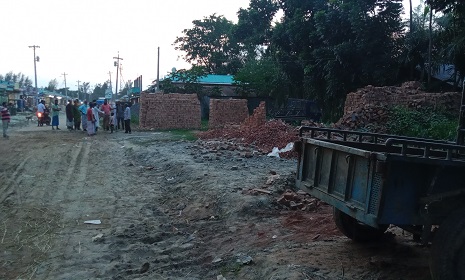সুবর্ণচরে সরকারি কাজে সাবেক ইউপি সদস্যর বাধার অভিযোগ