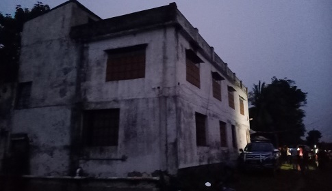 জঙ্গী আস্তানা সন্দেহে নেত্রকোনায় পুলিশের অভিযান
