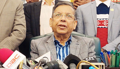 ‘খালেদা জিয়ার চিকিৎসা নিয়ে অভিযোগ হাস্যকর’