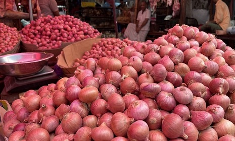 পেঁয়াজের দাম কেজিতে বাড়লো ৩০ টাকা