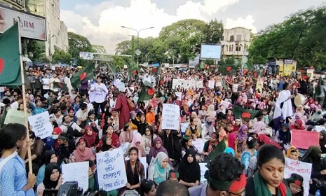 ‘ঝুলন্ত রায়’ মানেন না কোটাবিরোধী আন্দোলনকারীরা