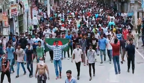 উত্তপ্ত টাঙ্গাইলে জনসমুদ্র, মহাসড়ক অবরোধ