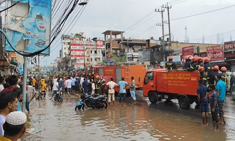 নোয়াখালীত আন্দোলনকারীদের আ.লীগ কার্যালয়ে অগ্নিসংযোগ-ভাংচুর