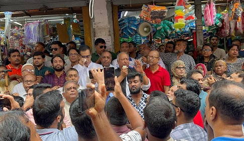 শেখ হাসিনাকে দেশে ফিরিয়ে আনার দাবিতে গোপালগঞ্জ জেলা আ. লীগের বিক্ষোভ মিছিল