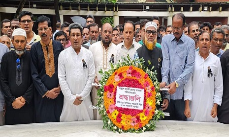 বঙ্গবন্ধুর সমাধিতে শ্রদ্ধা নিবেদনের মধ্য দিয়ে গ্রেনেড হামলা দিবস পালিত