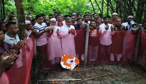 বৈষম্যবিরোধী ছাত্র আন্দোলনে শাহাদাত বরণকারী গোপালগঞ্জের ২ শিক্ষার্থীর কবর জিয়ারত 