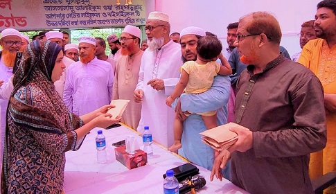 ঠাকুরগাঁওয়ে গণঅভ্যুত্থানে শহীদ পরিবারের মাঝে জামায়াতের আর্থিক অনুদান