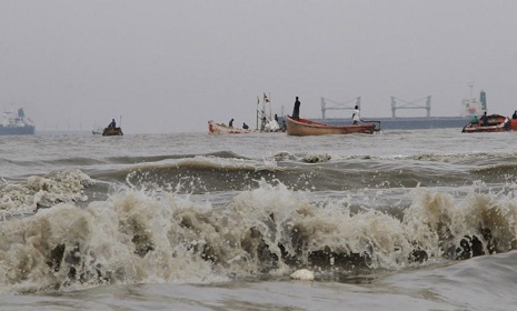 লঘুচাপের প্রভাবে উপকূলীয় জেলাগুলোতে বেশি বৃষ্টির আভাস
