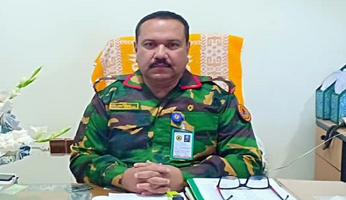 দুর্নীতির অভিযোগে পদত্যাগের দাবি নিয়ে বিদ্যালয়ে ছাত্র-ছাত্রীদের বিক্ষোভ