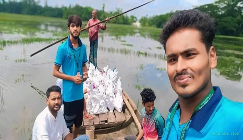 বন্যার্তদের পাশে সুবর্ণচরের ফ্রেন্ডস একতা ফাউন্ডেশন