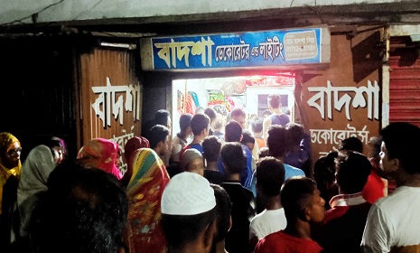 ভৈরবে ডেকোরেশন ব্যবসায়ীর ঝুলন্ত মরদেহ উদ্ধার