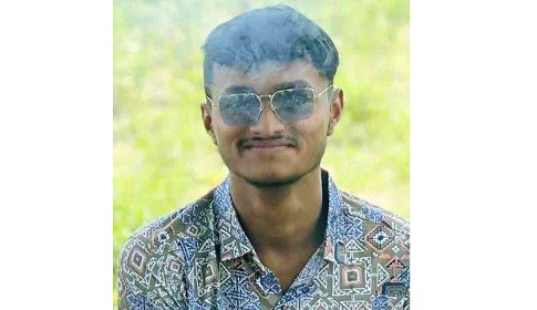 শরীরে একাধিক আঘাতের চিহ্ন আছে, পুলিশের দাবিতে তোলপাড়