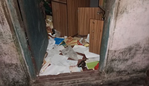 মাগুরায় সংখ্যালঘু প্রতিবন্ধীর বাড়িতে চুরি