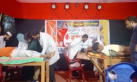 শ্যামা পুজা উপলক্ষে রাইখালী কালি মন্দিরে স্বেচ্ছায় রক্তদান