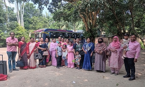 কানাইপুরে কিশলয় বিদ্যানিকেতনের বাৎসরিক পিকনিক