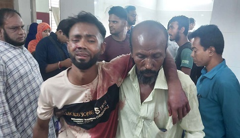গোপালগঞ্জে বাসের ধাক্কায় মামা-ভাগ্নে নিহত