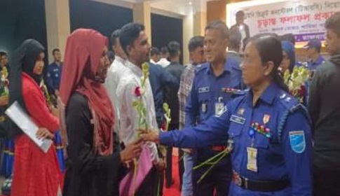 ১২০ টাকায় পুলিশে চাকরি পেল রাজবাড়ীর ৩১ তরুণ-তরুণী