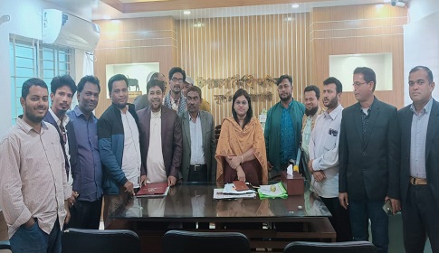 সুবর্ণচরে সাংবাদিকদের সাথে নির্বাহী অফিসারের মতবিনিময়