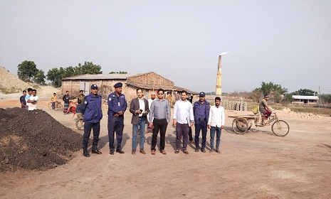 শ্যামনগরে ভ্রাম্যমাণ আদালতে ইটভাটাকে জরিমানা