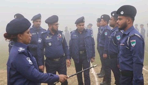 মাগুরা জেলা পুলিশের সাপ্তাহিক মাস্টার প্যারেড অনুষ্ঠিত