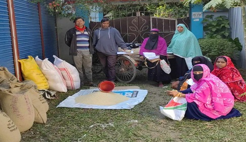 নড়াইলে টিসিবি পণ্য বিতরণে অনিয়ম দুর্নীতির অভিযোগ