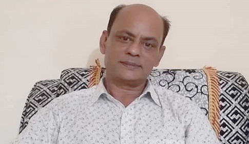 মেয়ের গাইড বই আনতে গিয়ে প্রাণ গেল সাংবাদিকের