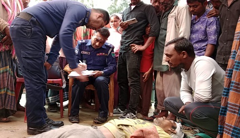 বোয়ালমারীতে ট্রেনের ধাক্কায় নছিমন চালক নিহত