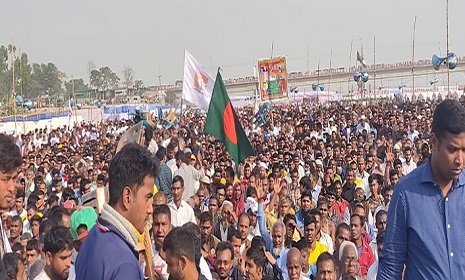 নদী বাঁচানোর লড়াইয়ে উত্তাল তিস্তাপাড়