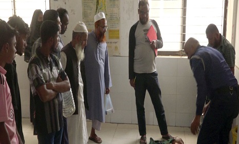 গোপালগঞ্জে মাটি কাটা ভেকু উল্টে চালক নিহত