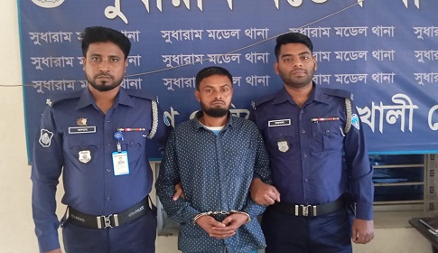 চুরির সময় চিনে ফেলায় বৃদ্ধা নারীকে কুপিয়ে হত্যা