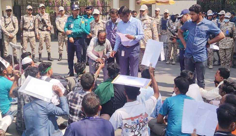 আহতদের যে বার্তা দিলেন ড. ইউনূসের বিশেষ সহকারী