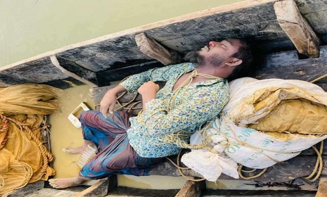 নদী থেকে বস্তা বাঁধা লাশ উদ্ধার