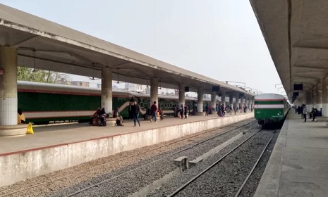 রাজশাহীর সঙ্গে সারাদেশের রেল যোগাযোগ বন্ধ
