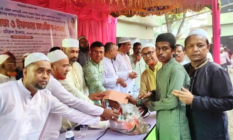 নড়াইলে সড়ক দুর্ঘটনায় নিহত বিএনপি নেতা-কর্মীদের স্মরণে আলোচনা সভা ও ইফতার মাহফিল