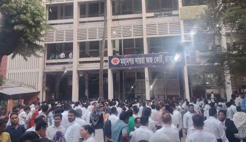 আ.লীগ সমর্থক ৭০ আইনজীবীকে কারাগারে পাঠানোর আদেশ